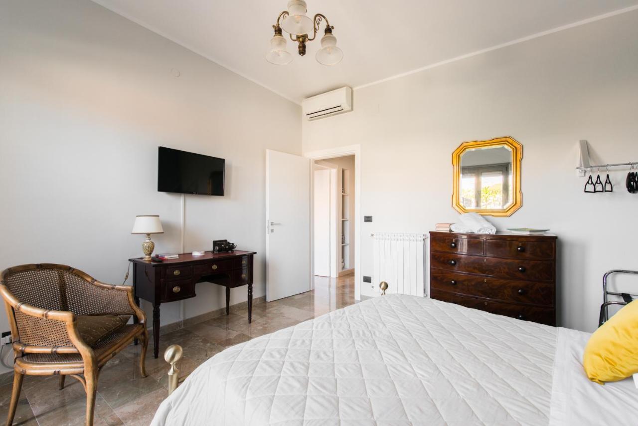 Attico Panoramico - Milazzo Centro Storico - 200 Mq Villa Bagian luar foto